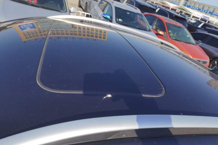 Used Venucia T90 2017 2.0L CVT Smart Edition
