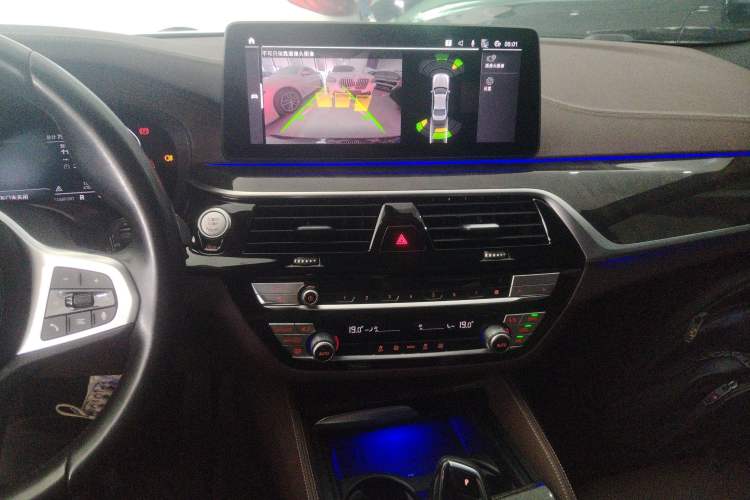 Used BMW 5 Series 2022 Restyled 525Li M Sport Package
