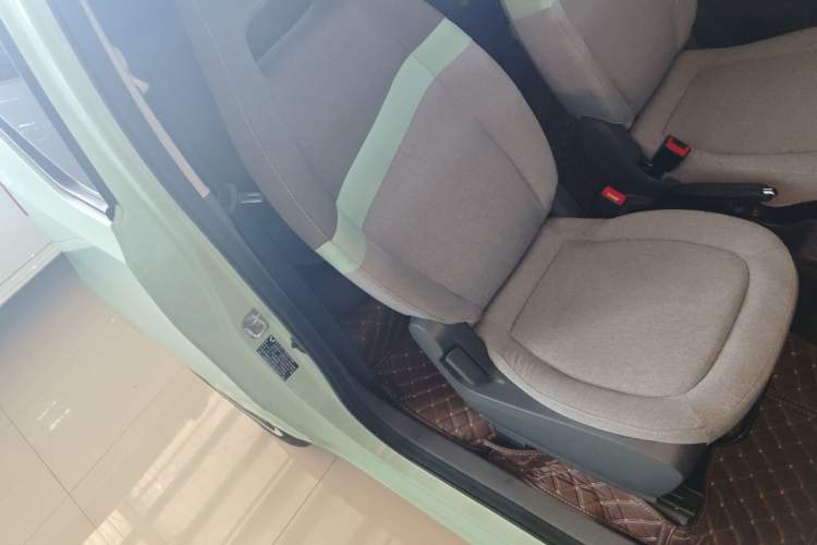 Used Wuling Hongguang MINIEV 2022 Macaron Premium Model – Lithium Iron Phosphate