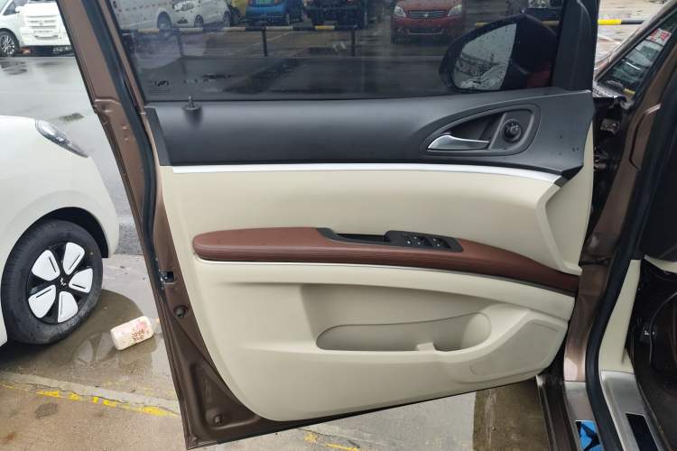 Used Buick GL8 2018 28T Comfort Model China VI Standard
