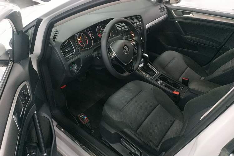 Used Volkswagen Golf 2019 280TSI DSG Comfort Version China VI Standard
