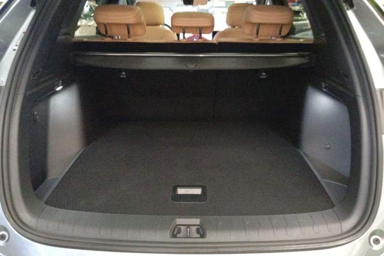 Used BYD Song L DM-i 2025 Intelligent Driving Version 160 km Beyond-Range Type
