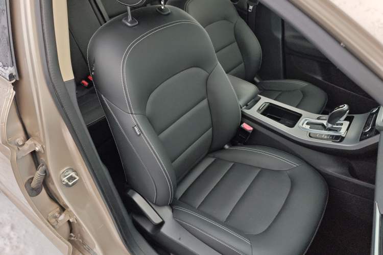 Used Geely Auto Emgrand GL 2018 1.4T DCT Elite Smart Connectivity Version
