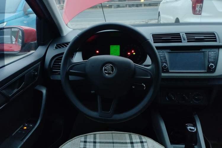 Used Skoda Fabia 2015 1.4L Automatic Front-Drive Model