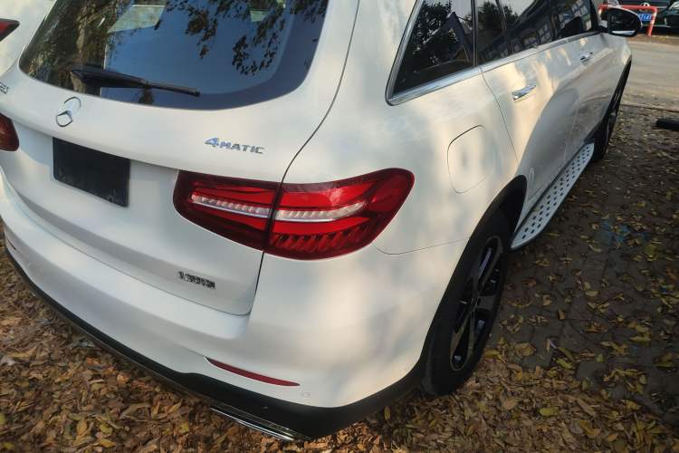 Used Mercedes-Benz GLC 2018 Facelift GLC 260 4MATIC Luxury Edition
