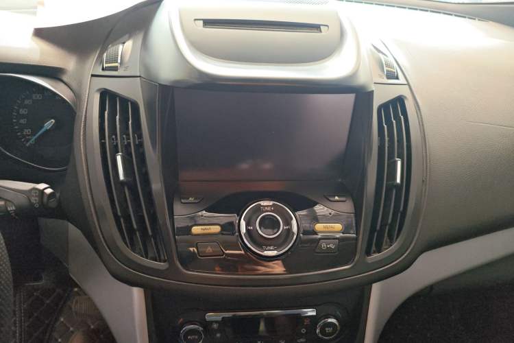 Used Ford Kuga 2015 1.5L GTDi Two-Wheel-Drive Comfort Model
