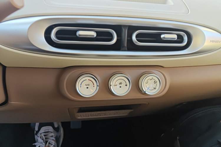 Used Wuling Hongguang MINIEV 2025 Four-Door Version Advanced Edition