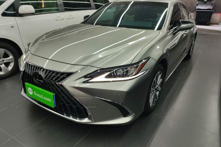 Used Lexus ES 2021 200 Excellence Edition
