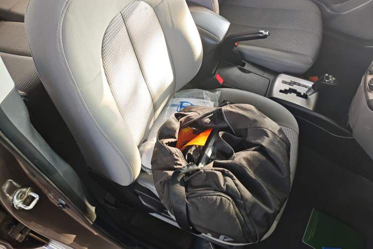 Used Hyundai Celesta 2015 1.6L Automatic Comfort Model
