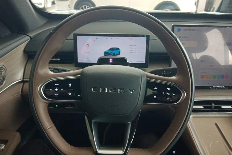 Used Chery Tiggo 8 PLUS C-DM 2025 1.5T 116 km Prestige Version 5 Seats