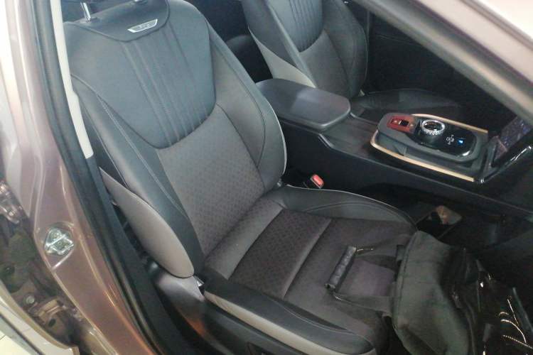 Used Toyota bZ3 2023 616 km Long-Range Premium
