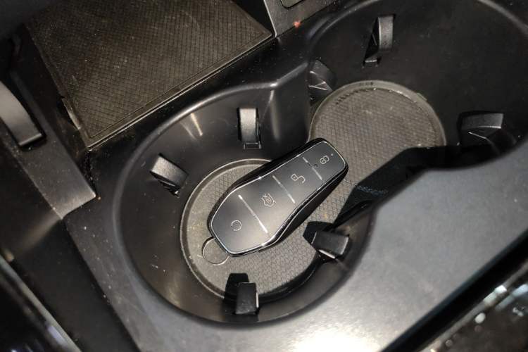 Used BYD Han 2023 DM-i Champion Edition 121KM Prestige Model
