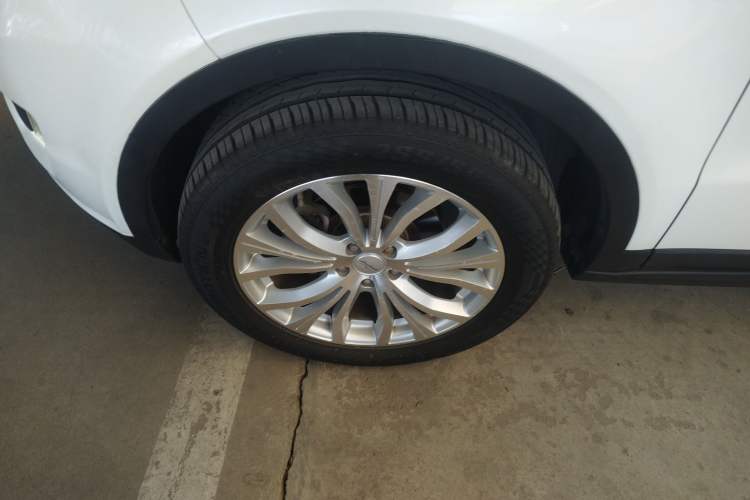 Used Land X7 2015 2.0T Panoramic Prestige Edition