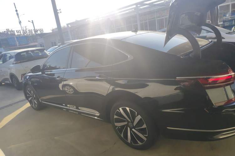 Used Volkswagen Passat 2022 330TSI Starry Luxury Edition
