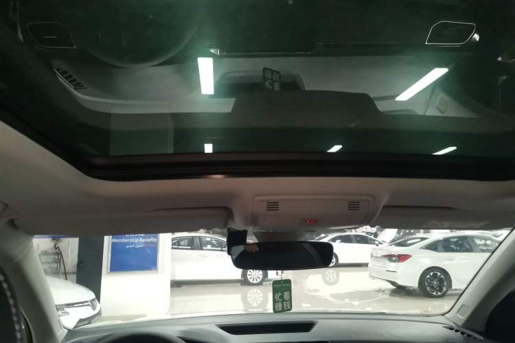 Used Volkswagen Tharu 2025 NewRui 300TSI Prestige Edition
