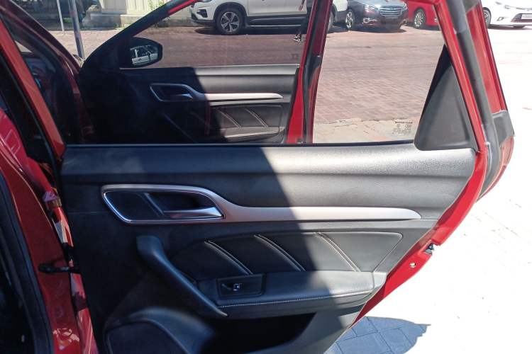 Used MG 6 New Energy 2018 45T E-DRIVE Intelligent Drive Hybrid PILOT Super Internet Edition
