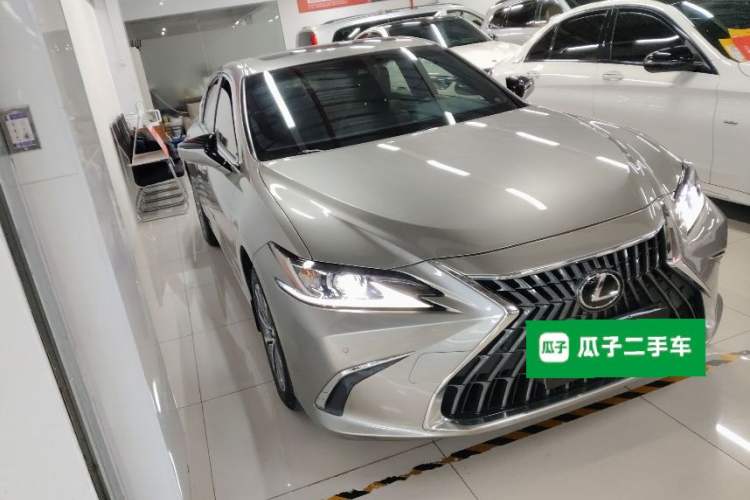 Used Lexus ES 2021 200 Excellence Edition
