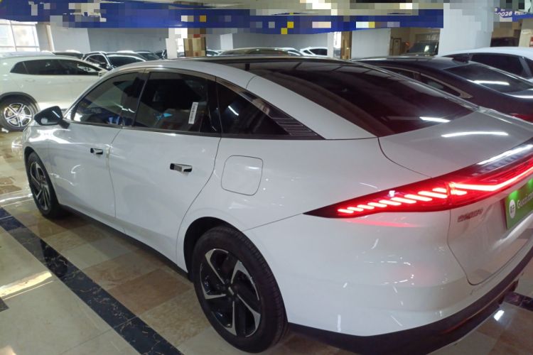 Used  L6 2023 125km MAX
