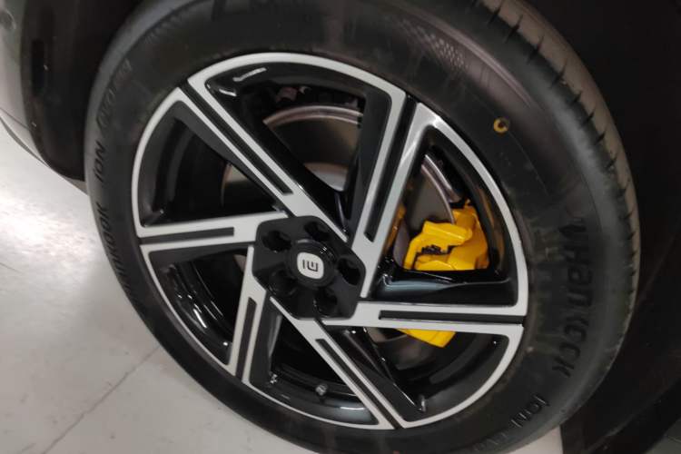 Used  YU7 2025 Ultra-Long Range Rear-Wheel Drive Version
