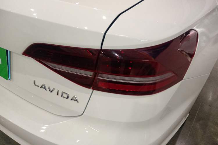 Used Volkswagen Lavida 2021 1.5L Automatic Comfort Edition
