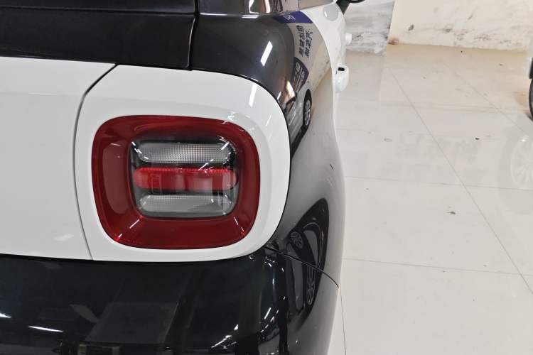 Used ORA Black Cat 2021 301 km Basic Version