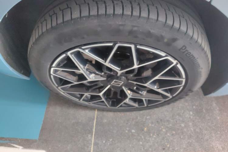 Used Zeekr 001 2025 YOU Edition 100 kWh All-Wheel Drive
