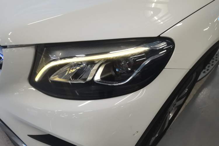 Used Mercedes-Benz GLC 2016 GLC 260 4MATIC Luxury Model