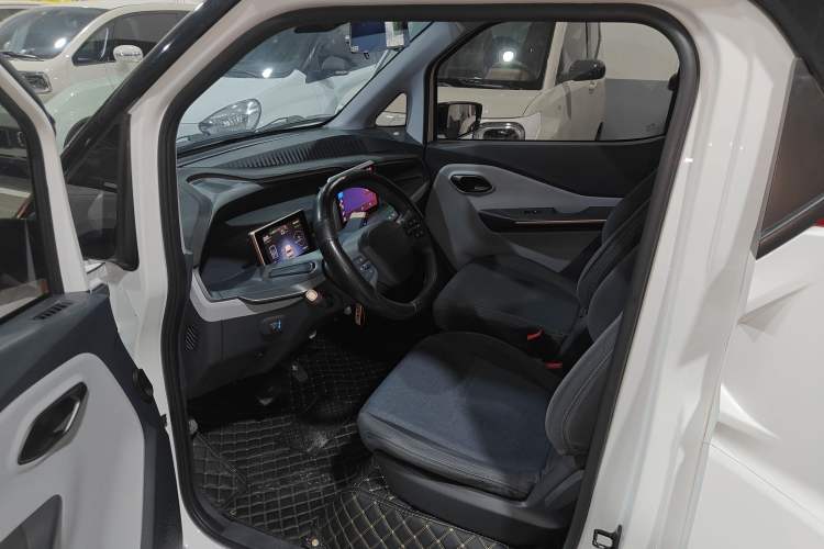 Used Wuling NAMMIEV 2021 Playful Model – High-Power Version
