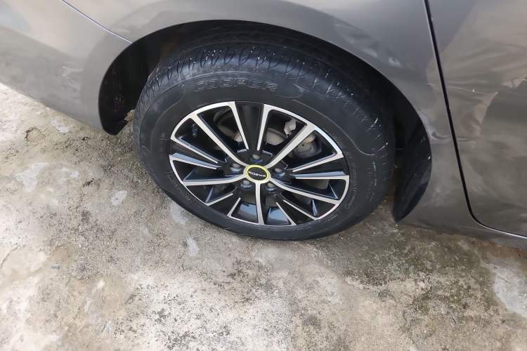 Used Roewe i5 2021 1.5L CVT Diamond Edition
