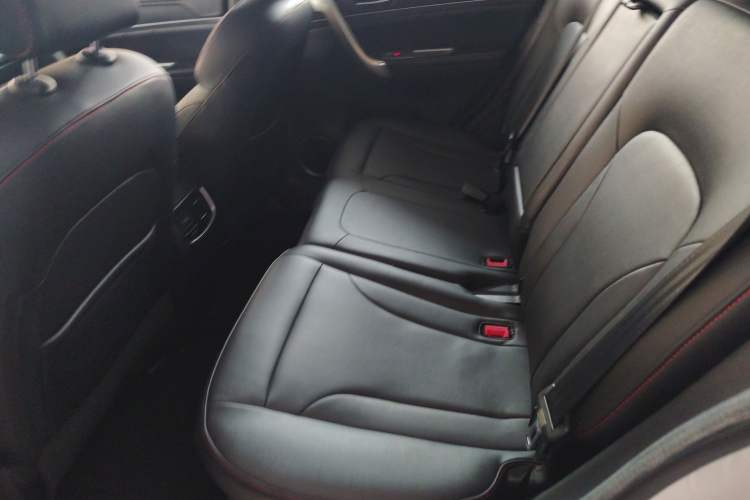 Used Haval M6 2018 1.5T DCT Two-Wheel Drive Elite Model
