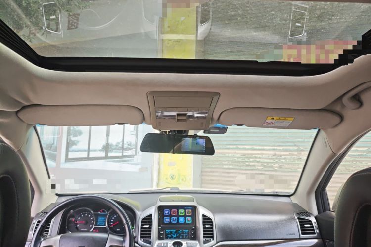 Used Chevrolet Captiva 2015 2.4L 4x4 Flagship Edition 7-Seater
