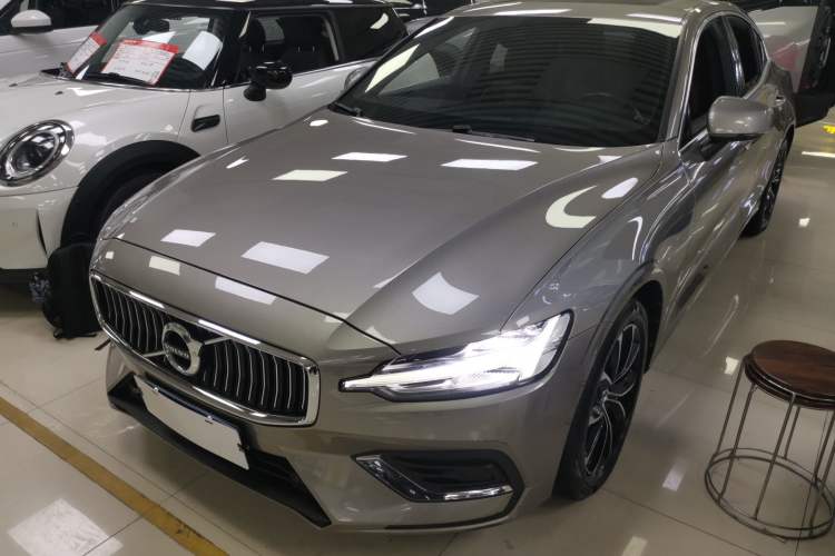 Used Volvo S60 2022 B4 Zhiyi Luxury Edition