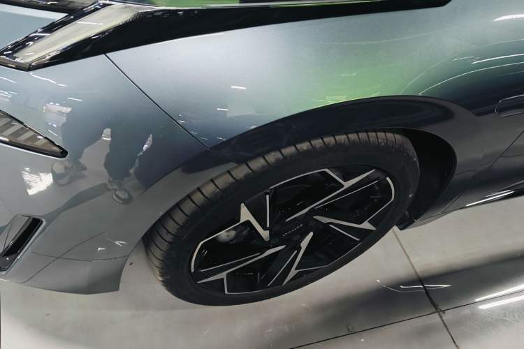 Used Lynk & Co 07 2024 EM-P 126 Long-Range Ultra
