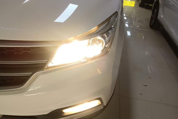 Used Baojun 730 2021 1.5L Manual Fashion Version 7 Seats