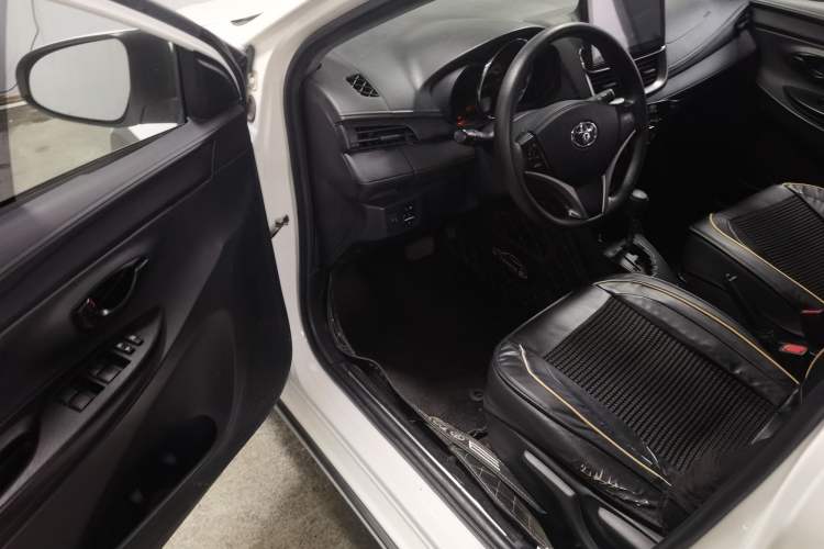 Used Toyota YARiS L 2022 X-Trail 1.5L CVT Leading PLUS Edition
