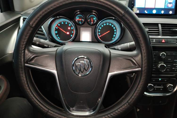 Used Buick Encore 2015 1.4T Manual Two-Wheel Drive Urban Advanced Model
