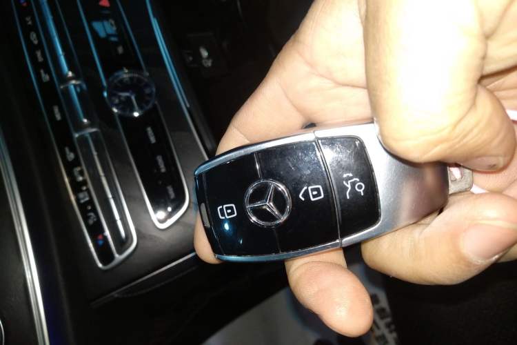 Used Mercedes-Benz E-Class 2016 E 200 L Sport Edition
