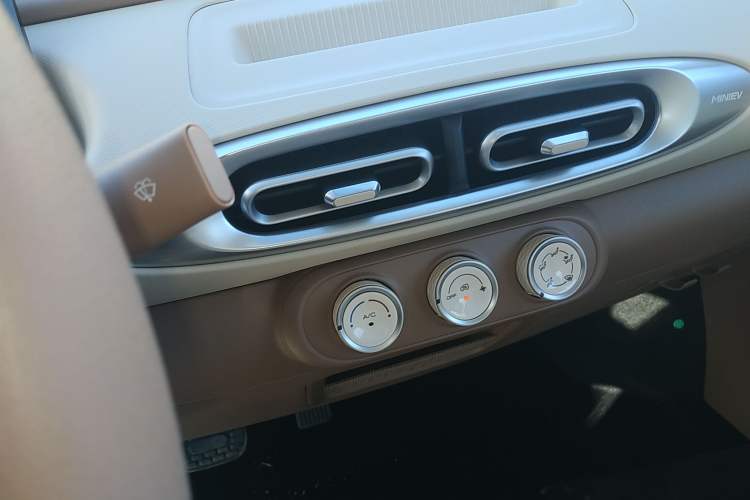 Used Wuling Hongguang MINIEV 2025 Four-Door Version Advanced Edition
