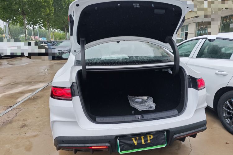 Used BYD Qin L 2025 DM-i Smart Drive 80KM Leading Model
