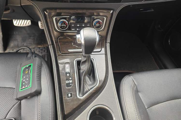 Used Zotye T600 2015 2.0T DCT Prestige Edition