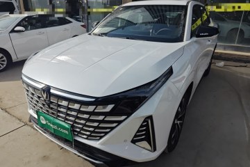 Used Changan UNI-Z New Energy 2024 Blue Whale Smart Electric iDD 125km Beyond Edition