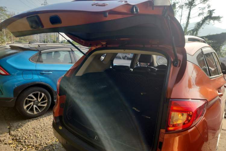 Used BYD Song 2016 GaiShi Edition 1.5TID Automatic Elite Model
