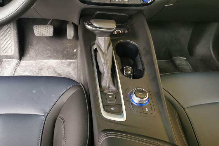 Used Buick Velite 6 2019 Connected Fashion Model
