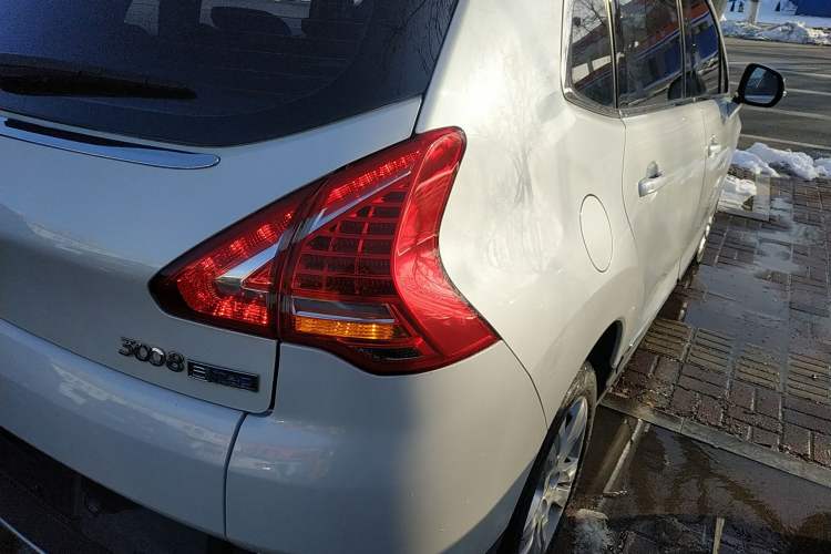 Used Peugeot 3008 2015 1.6THP Automatic Classic Edition