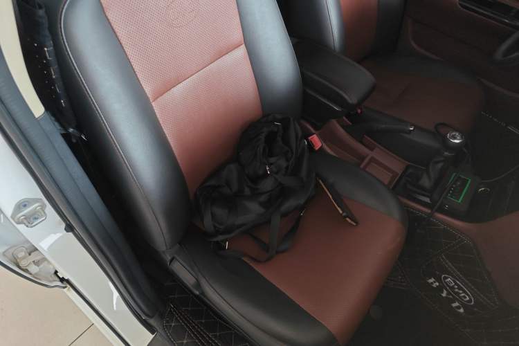 Used BYD F3 2012 Energy-Saving Edition 1.5L Manual Comfort Model
