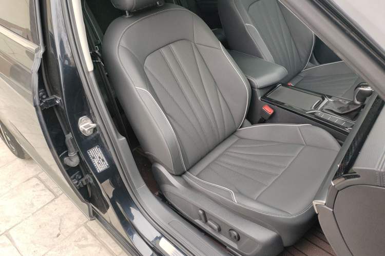 Used Volkswagen Passat 2024 330TSI Elite Edition
