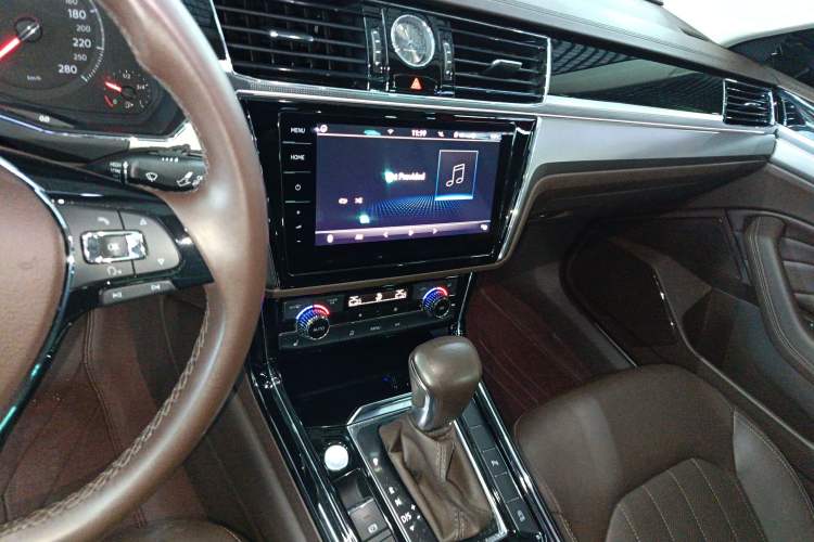 Used Volkswagen Phideon 2021 380TSI Luxury Edition
