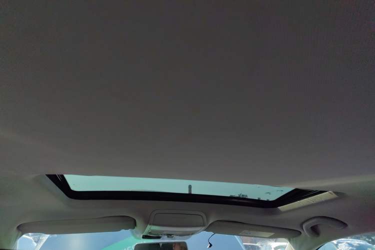 Used Volkswagen Sagitar 2014 Revised Version 1.6L Manual Leading Edition