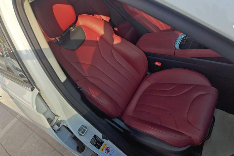 Used Changan CS85 COUPE 2021 1.5T DCT Elite Edition
