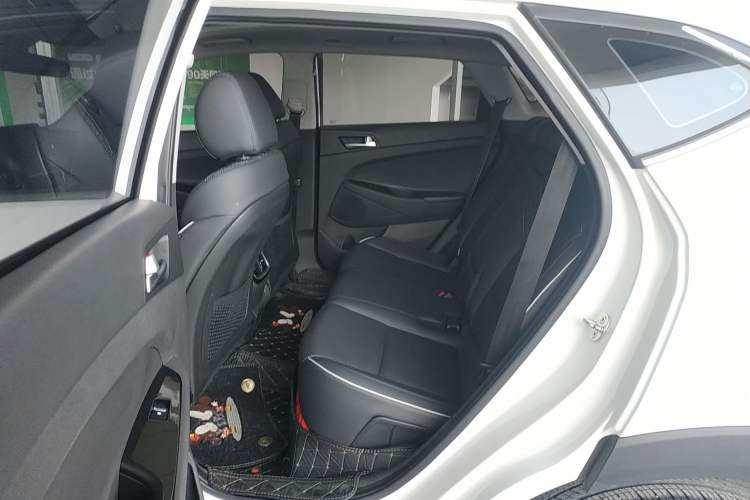 Used Hyundai Tucson 2019 280TGDi Dual-Clutch Two-Wheel Drive Fashion Edition China VI Standard